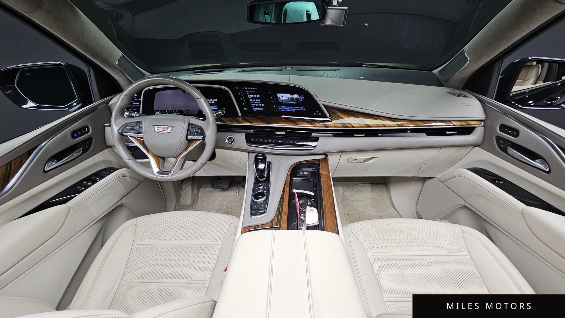 Cadillac Escalade 2021 — миниатюра 7