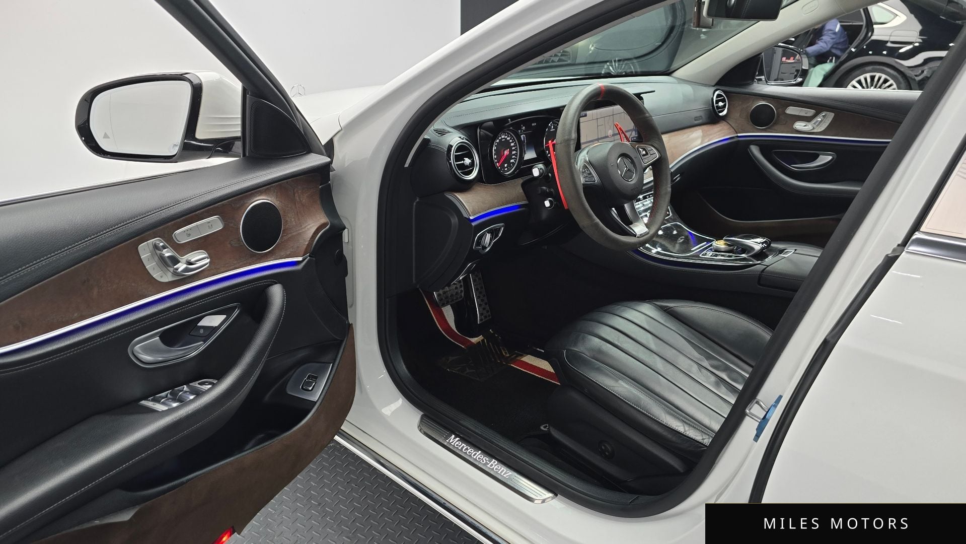 Mercedes-Benz E-Class W213 2017 — миниатюра 11
