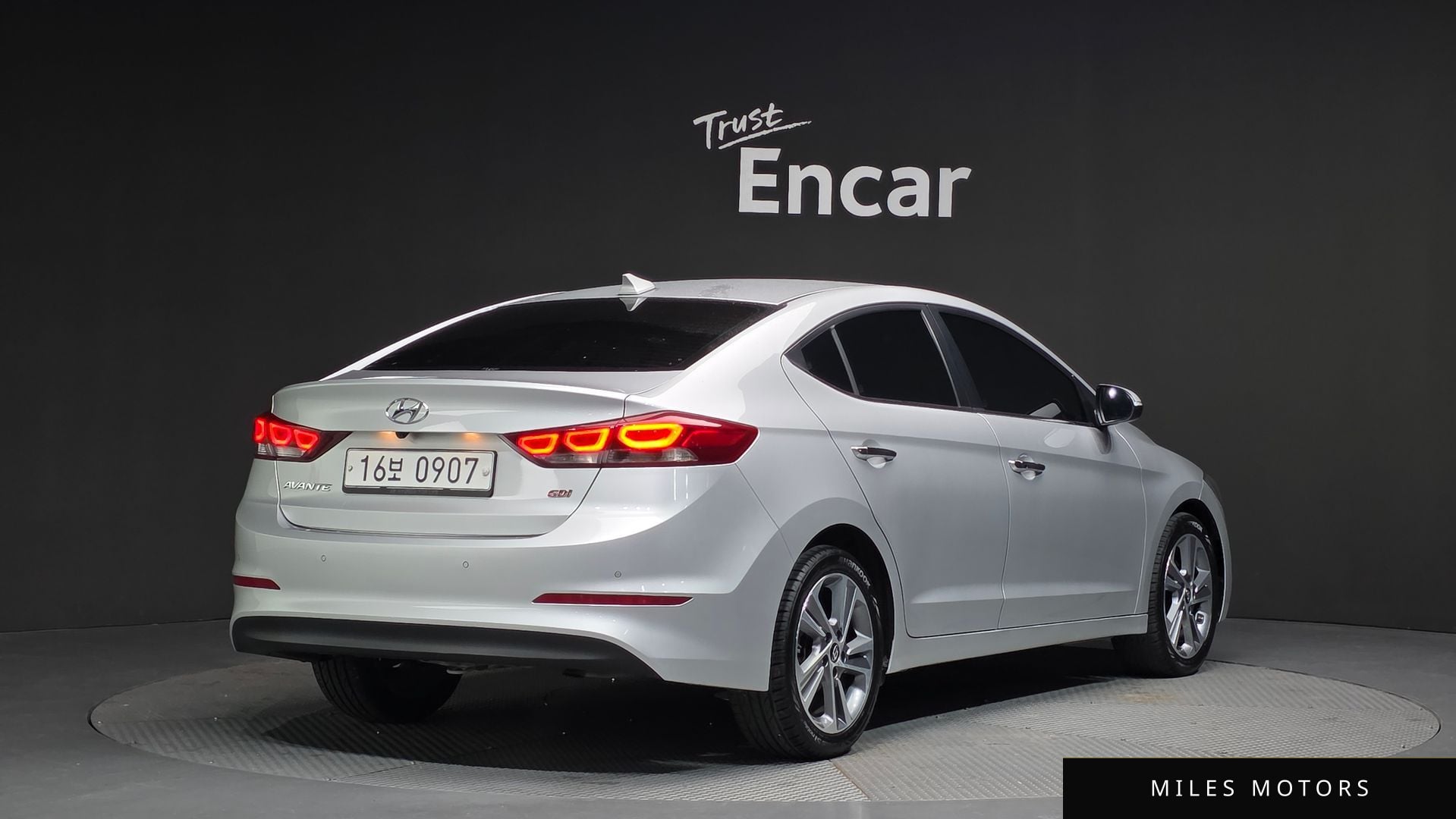 Hyundai AVANTE 2016 — миниатюра 2