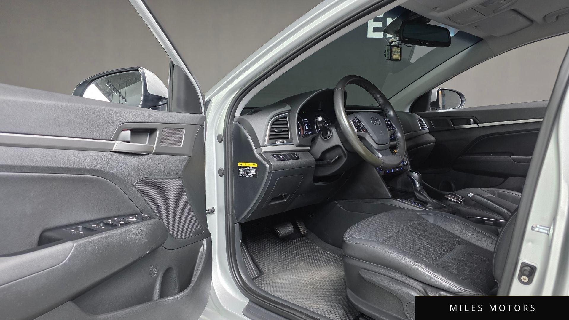 Hyundai AVANTE 2016 — миниатюра 11
