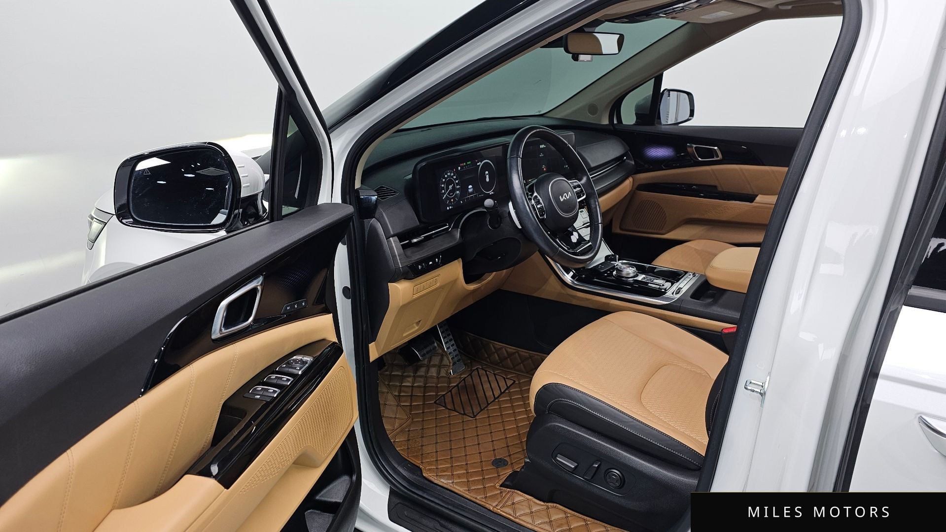 Kia Carnival 2023 — миниатюра 10