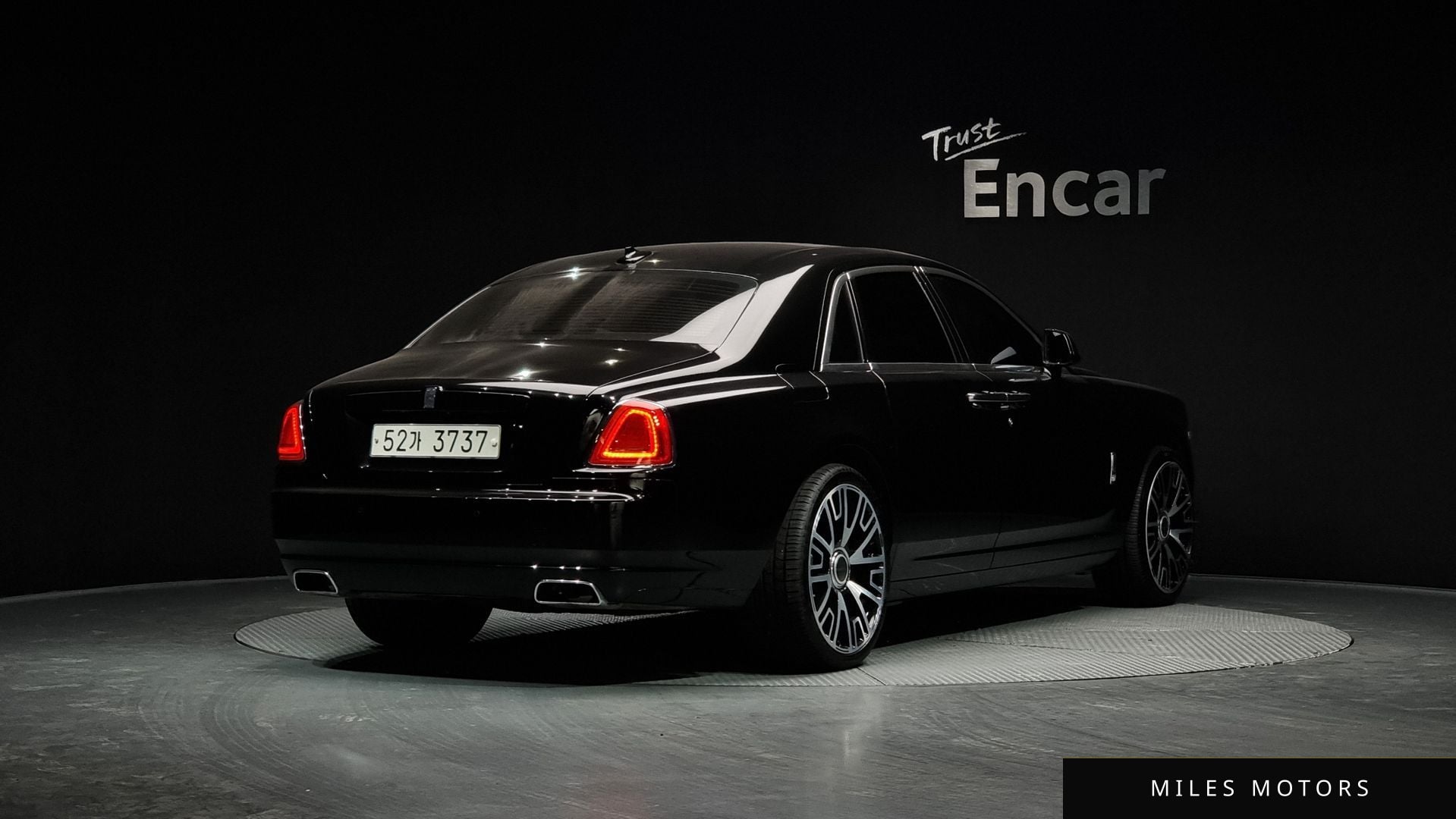 Rolls-Royce 고스트 2015 — миниатюра 2