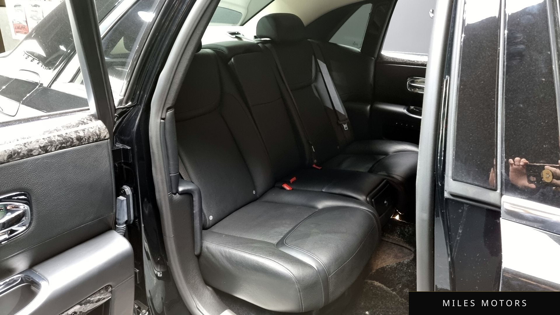 Rolls-Royce 고스트 2015 — миниатюра 12