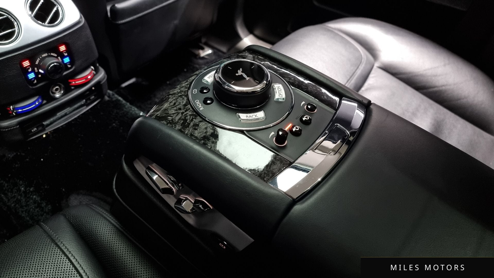 Rolls-Royce 고스트 2015 — миниатюра 16