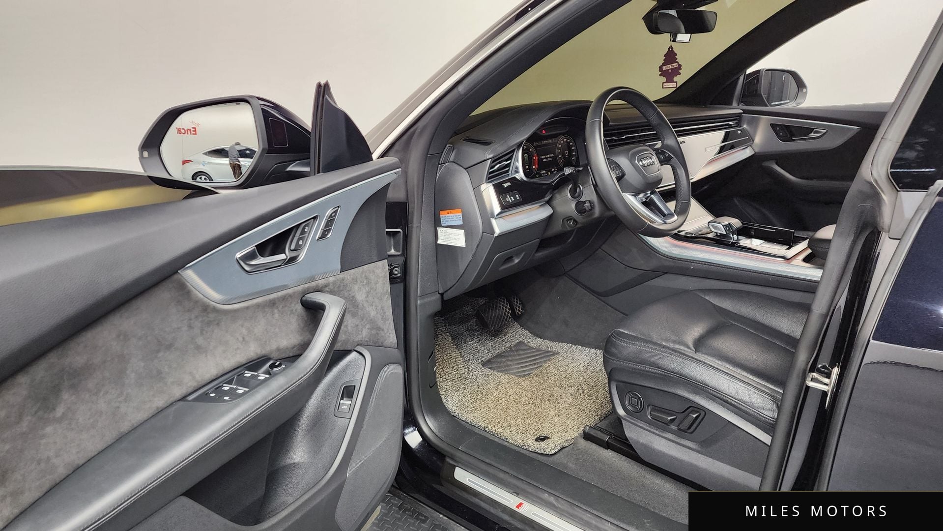 Audi Q8 (4M) 2021 — миниатюра 9