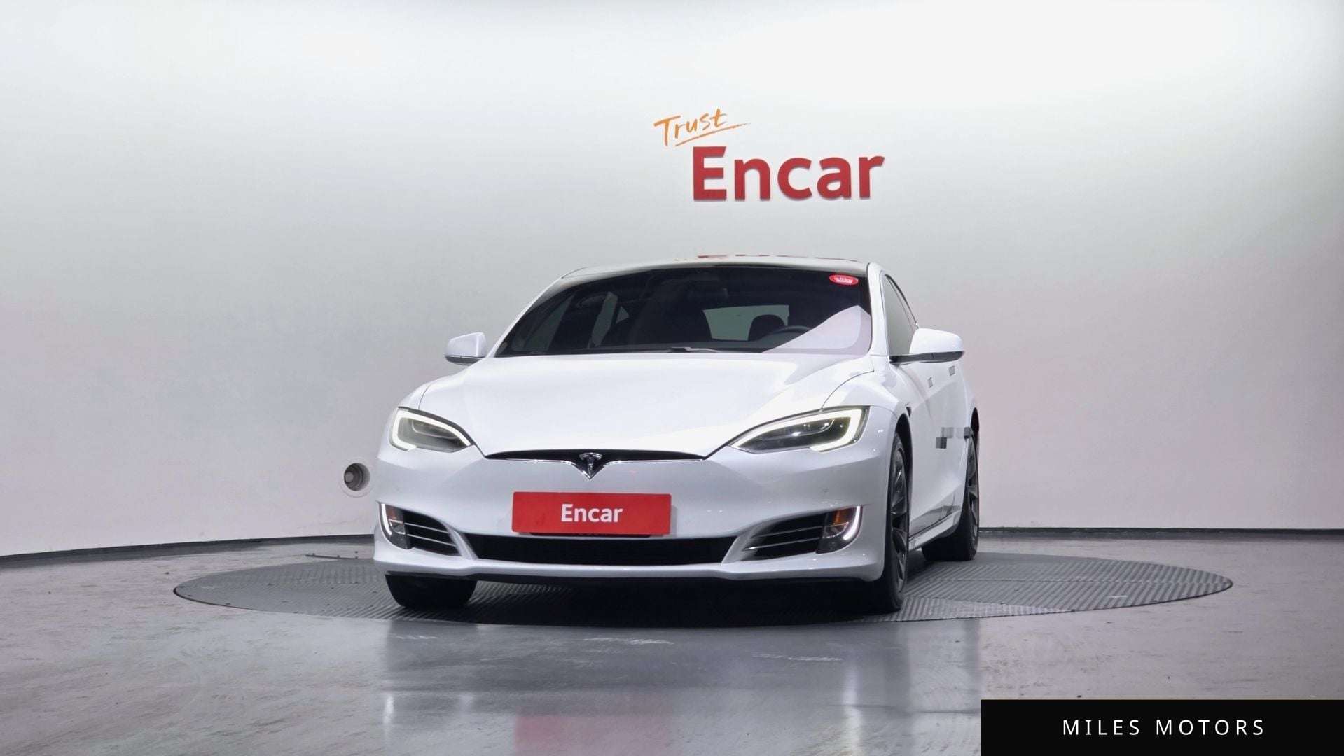 Tesla Model S 2020 — миниатюра 3