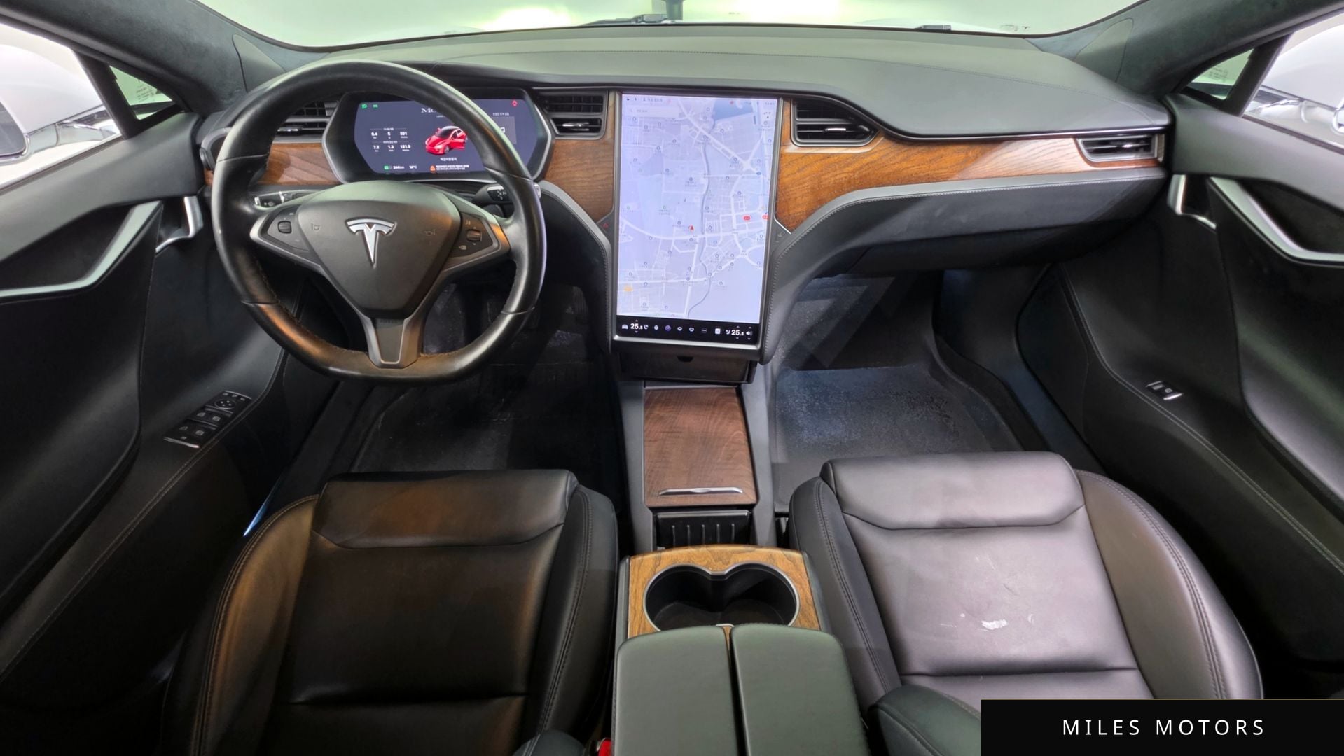 Tesla Model S 2020 — миниатюра 7