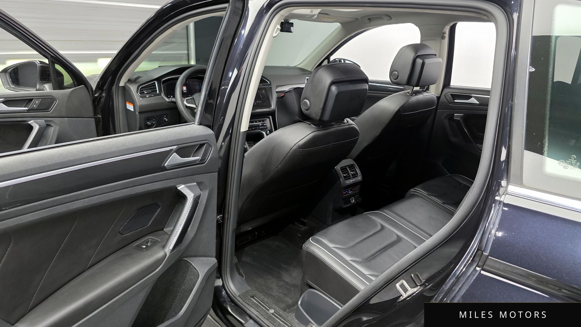 Volkswagen Tiguan 2023 — миниатюра 11