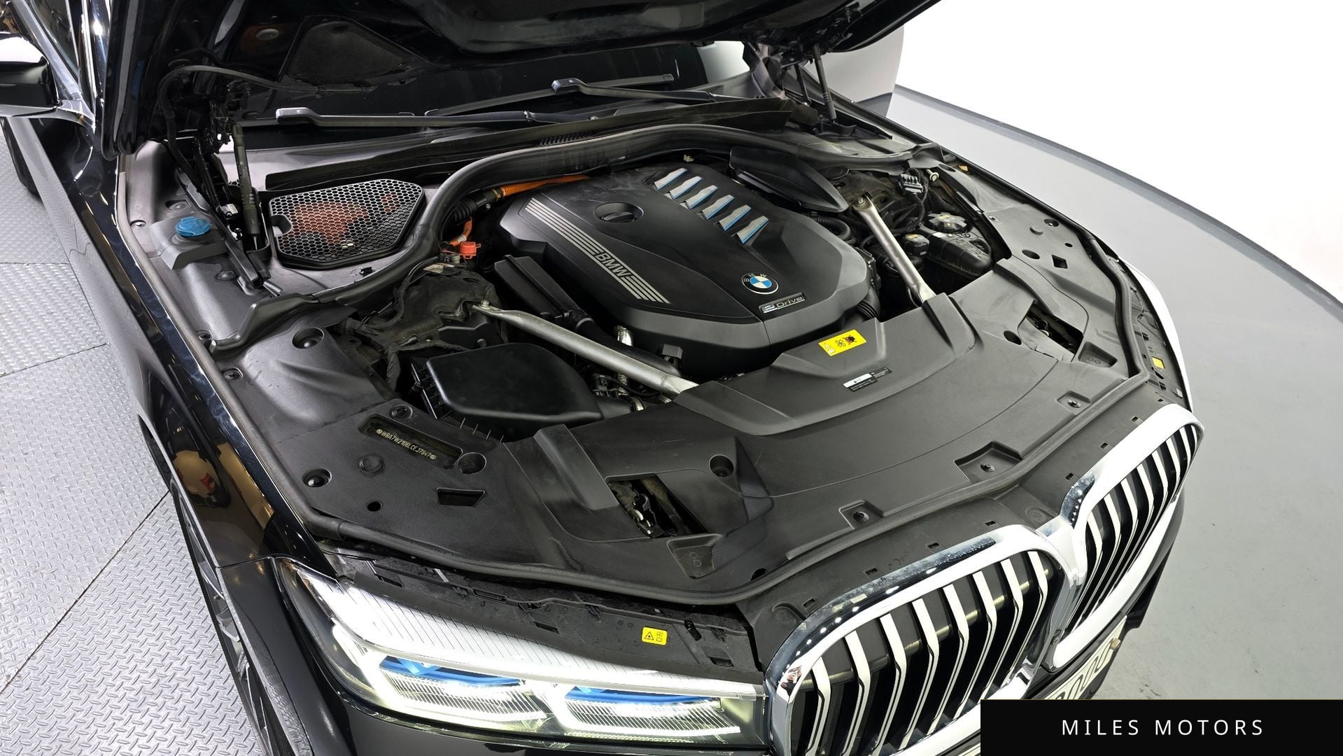 BMW 7 Series (G11) 2020 — миниатюра 6