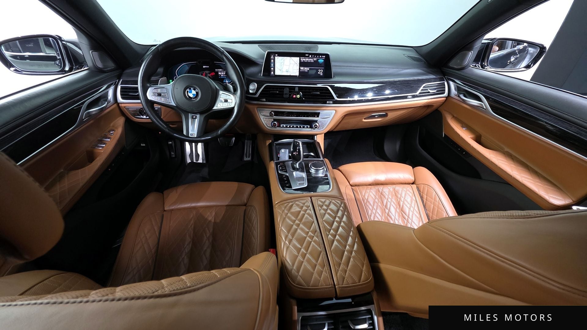 BMW 7 Series (G11) 2020 — миниатюра 7