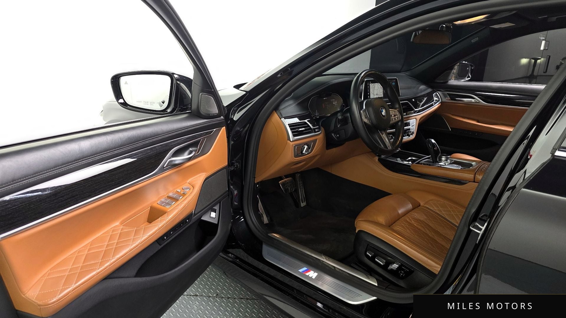BMW 7 Series (G11) 2020 — миниатюра 10