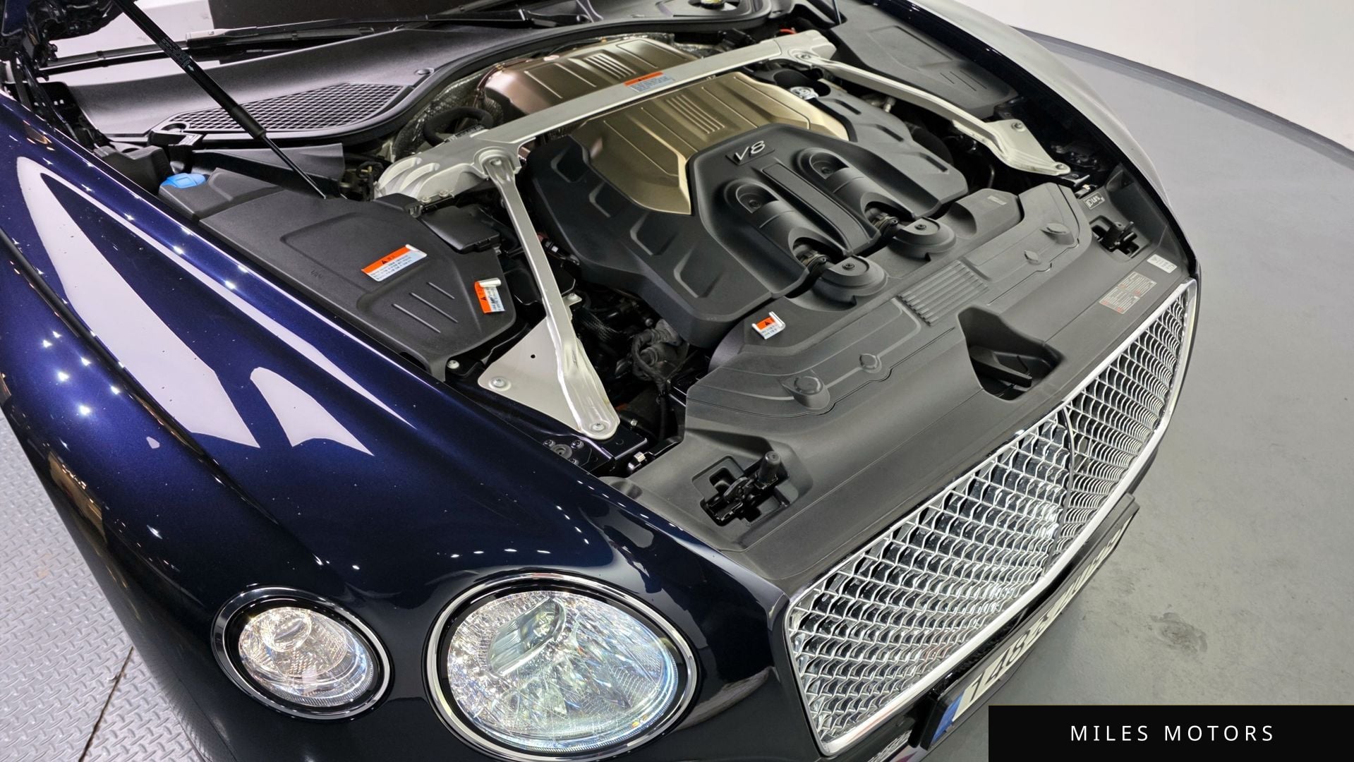 Bentley Continental GT 2022 — миниатюра 6