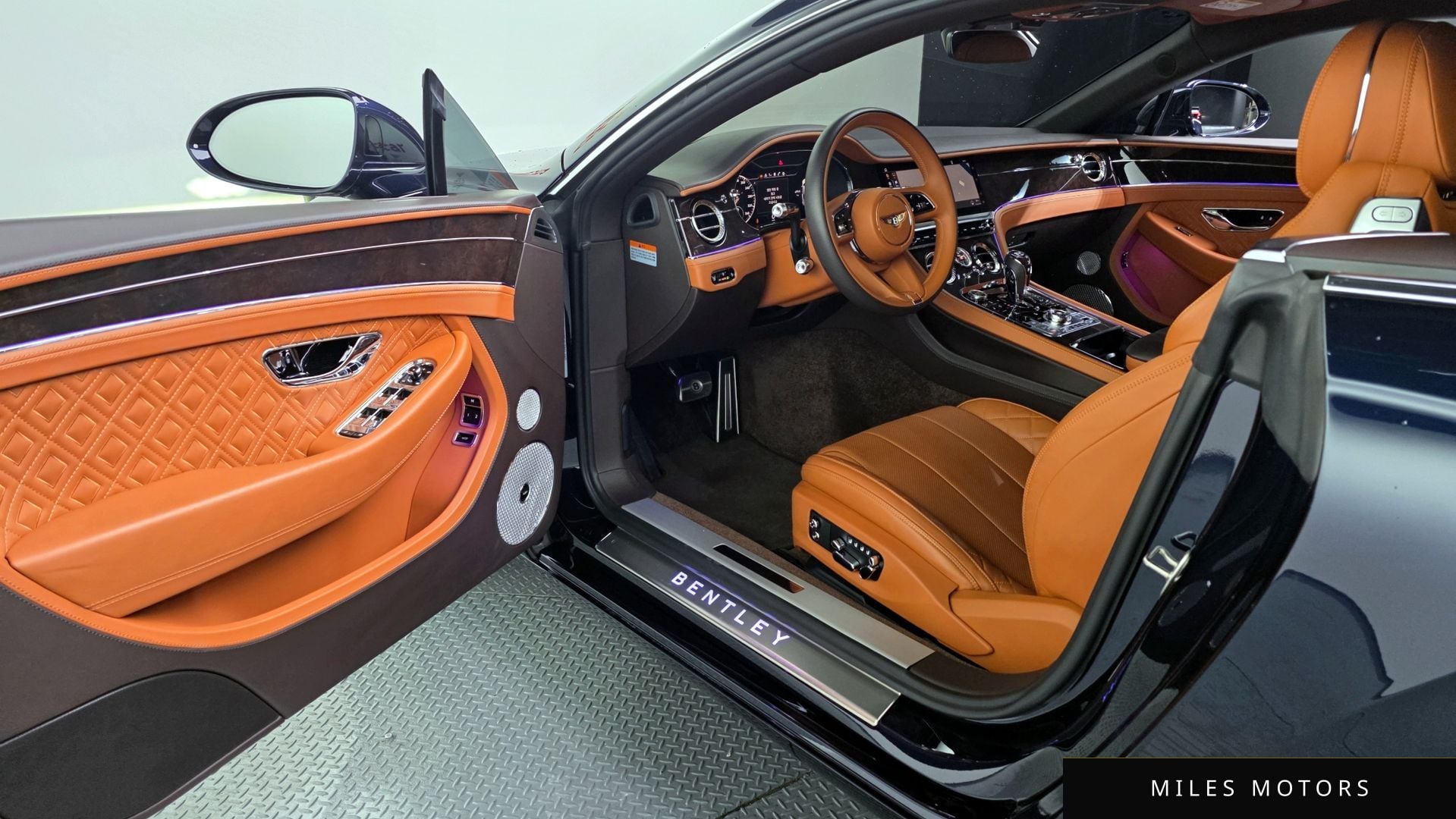 Bentley Continental GT 2022 — миниатюра 10