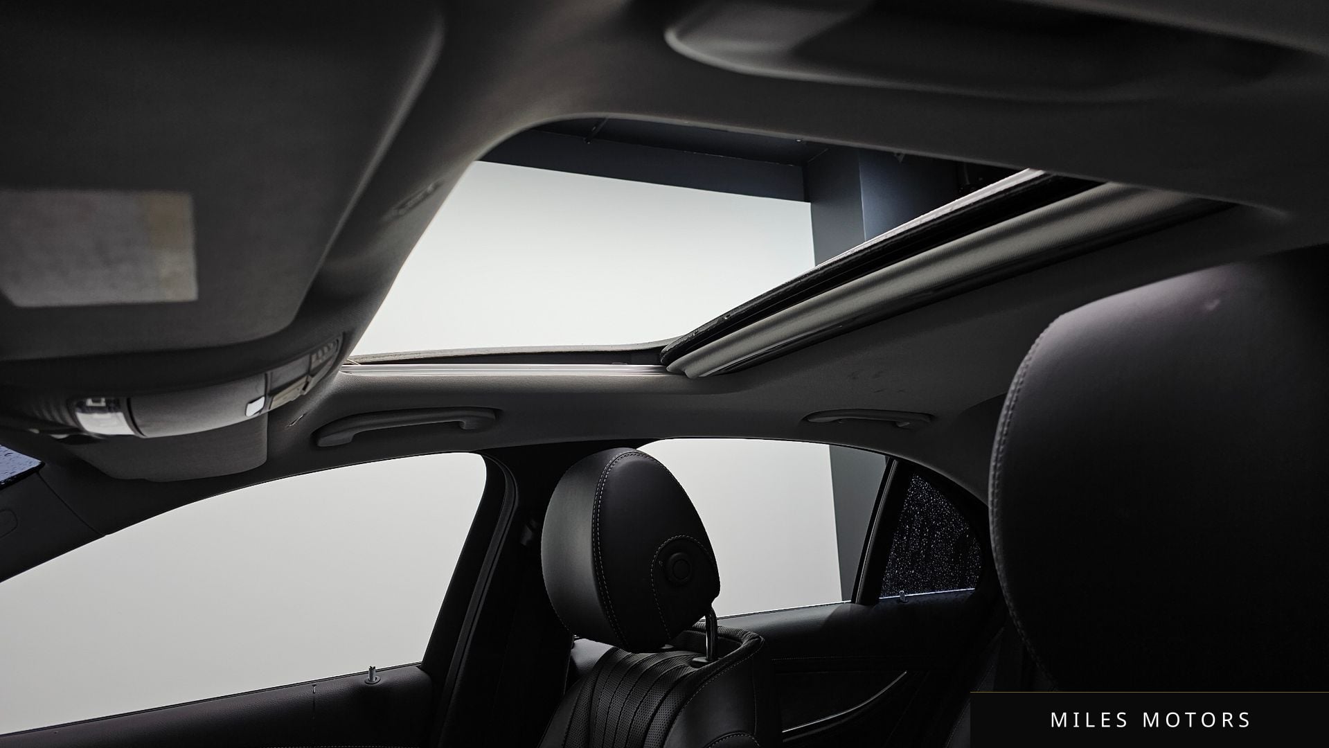 Mercedes-Benz E-Class W213 2019 — миниатюра 19