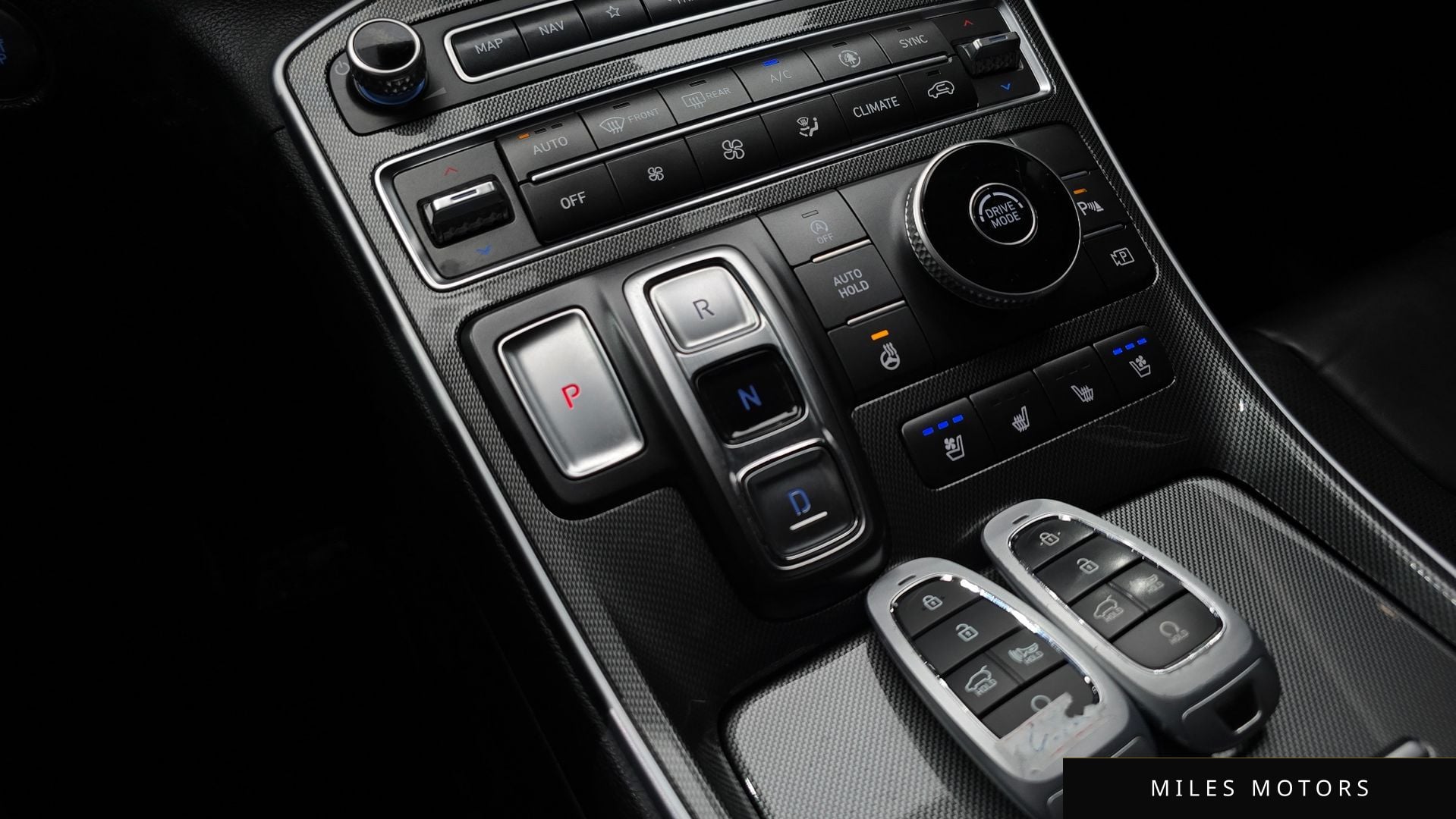 Hyundai Santafe 2022 — миниатюра 9