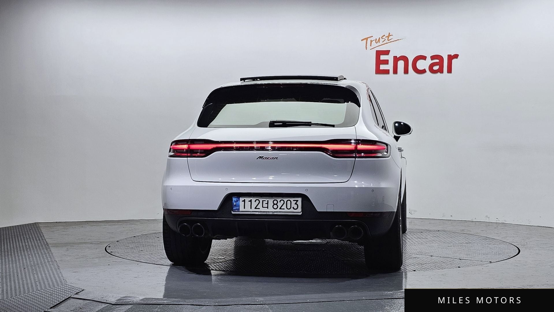 Porsche Macan 2021 — миниатюра 4