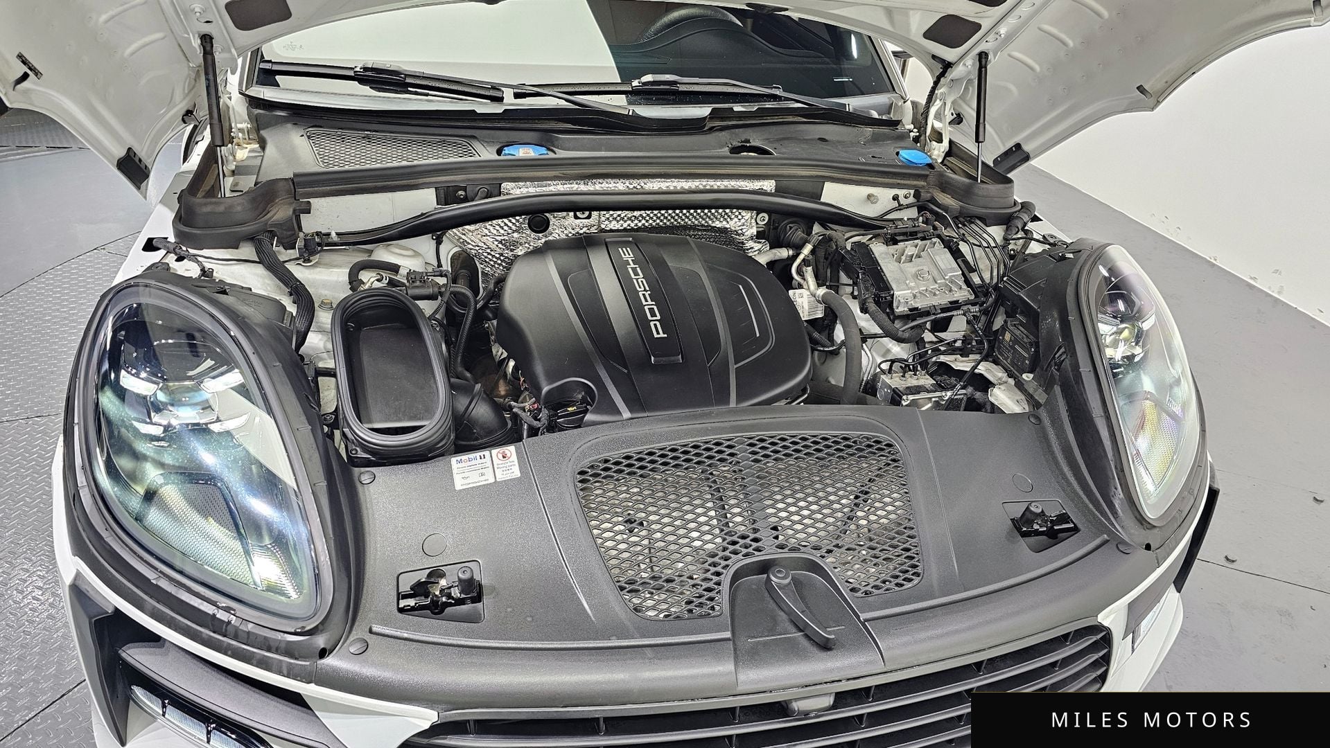 Porsche Macan 2021 — миниатюра 6