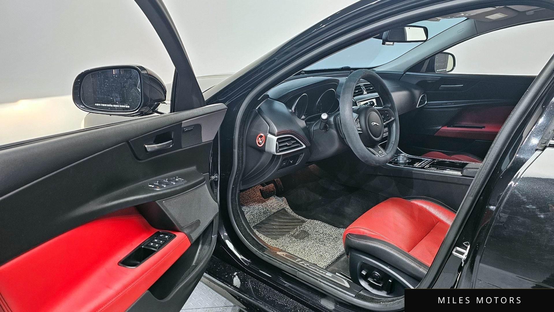 Jaguar XE 2016 — миниатюра 11