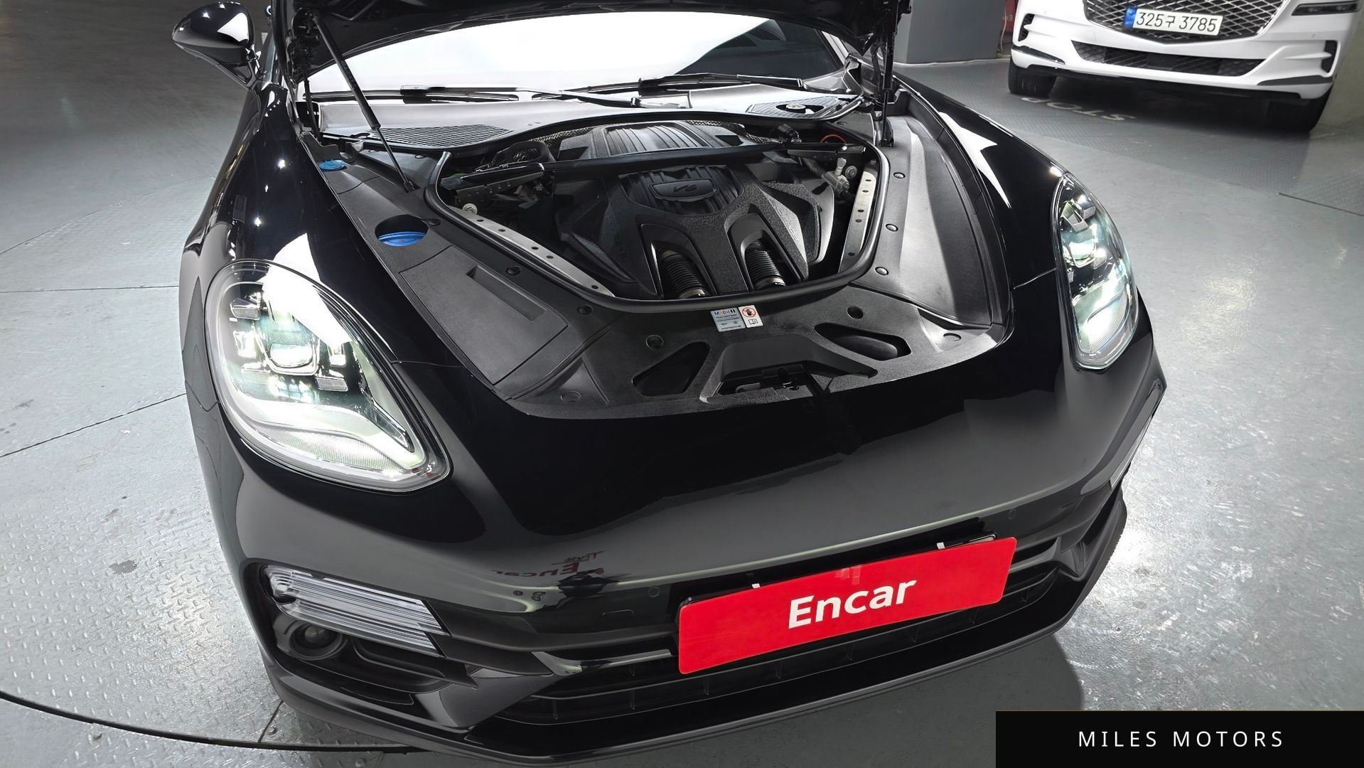 Porsche Panamera 2023 — миниатюра 5