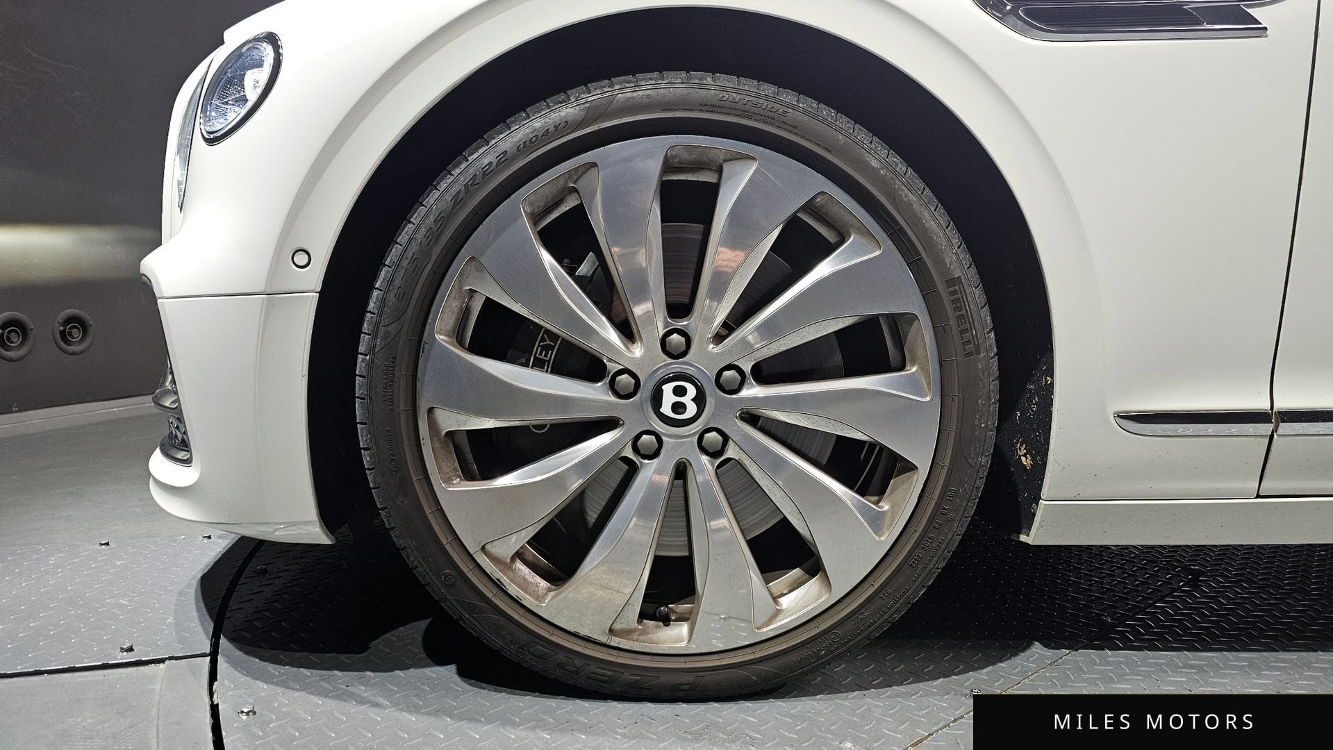 Bentley 플라잉스퍼 2021 — миниатюра 5
