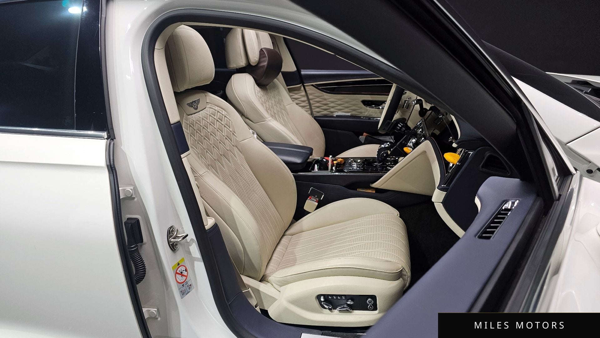 Bentley 플라잉스퍼 2021 — миниатюра 10