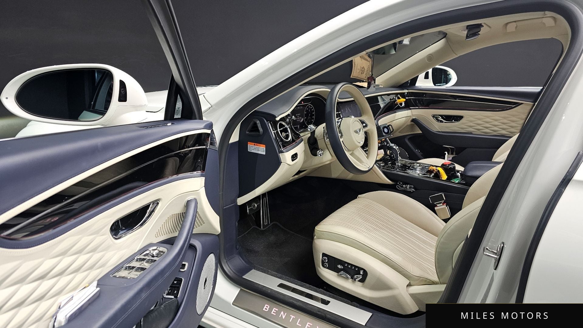 Bentley 플라잉스퍼 2021 — миниатюра 11