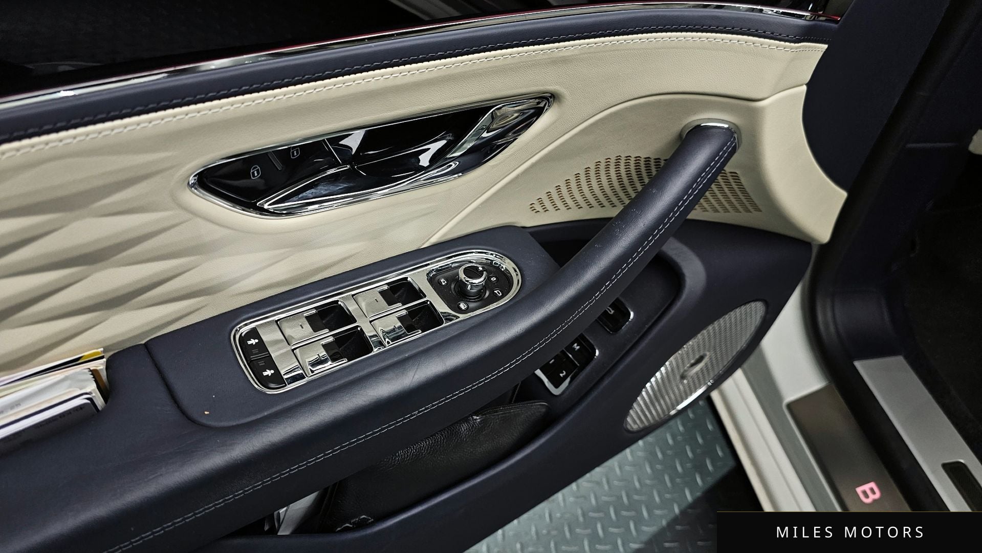 Bentley 플라잉스퍼 2021 — миниатюра 16
