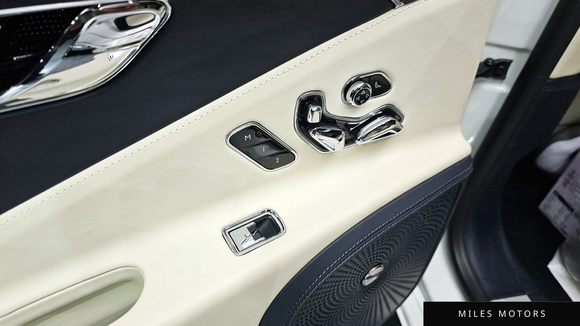 Bentley 플라잉스퍼 2021 — миниатюра 18