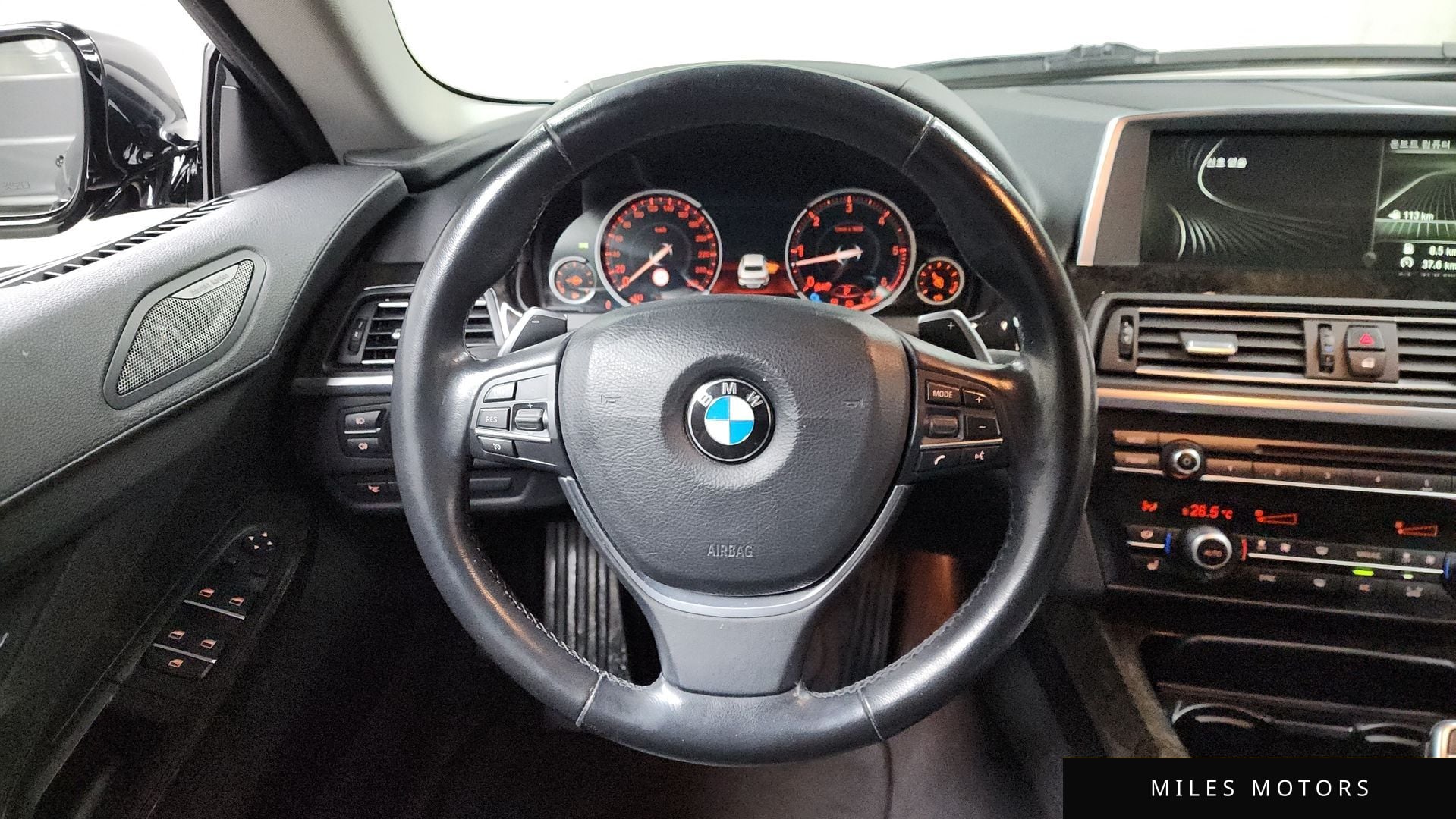 BMW 6시리즈 (F12) 2015 — миниатюра 13