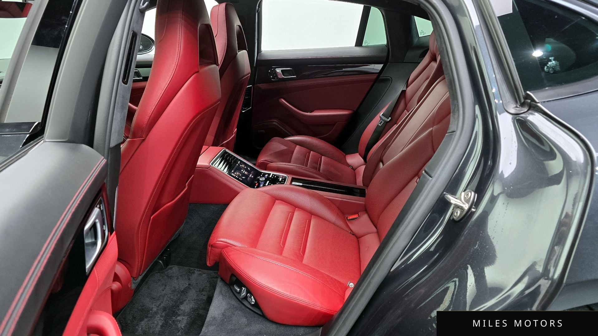 Porsche Panamera 2019 — миниатюра 12
