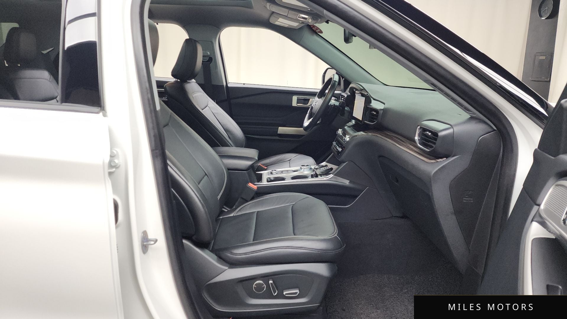 Ford Explorer 2020 — миниатюра 11