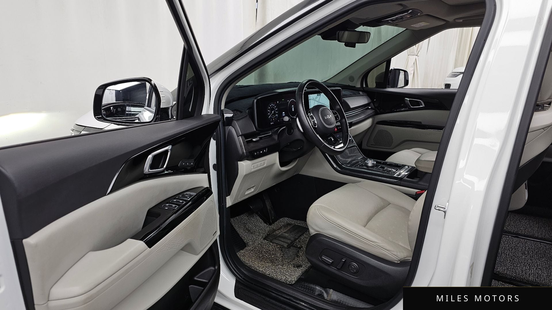 Kia Carnival 2023 — миниатюра 10