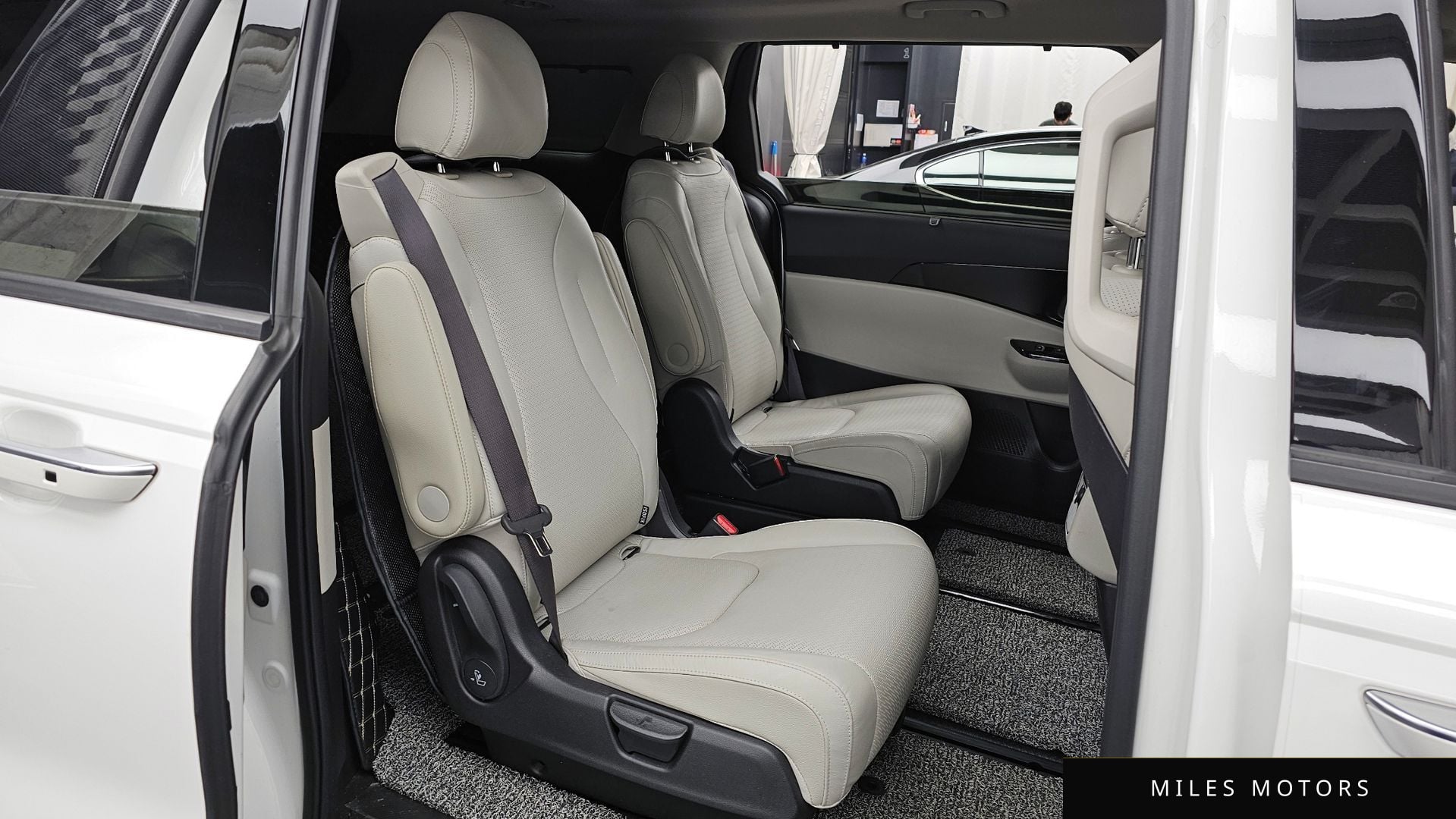 Kia Carnival 2023 — миниатюра 12
