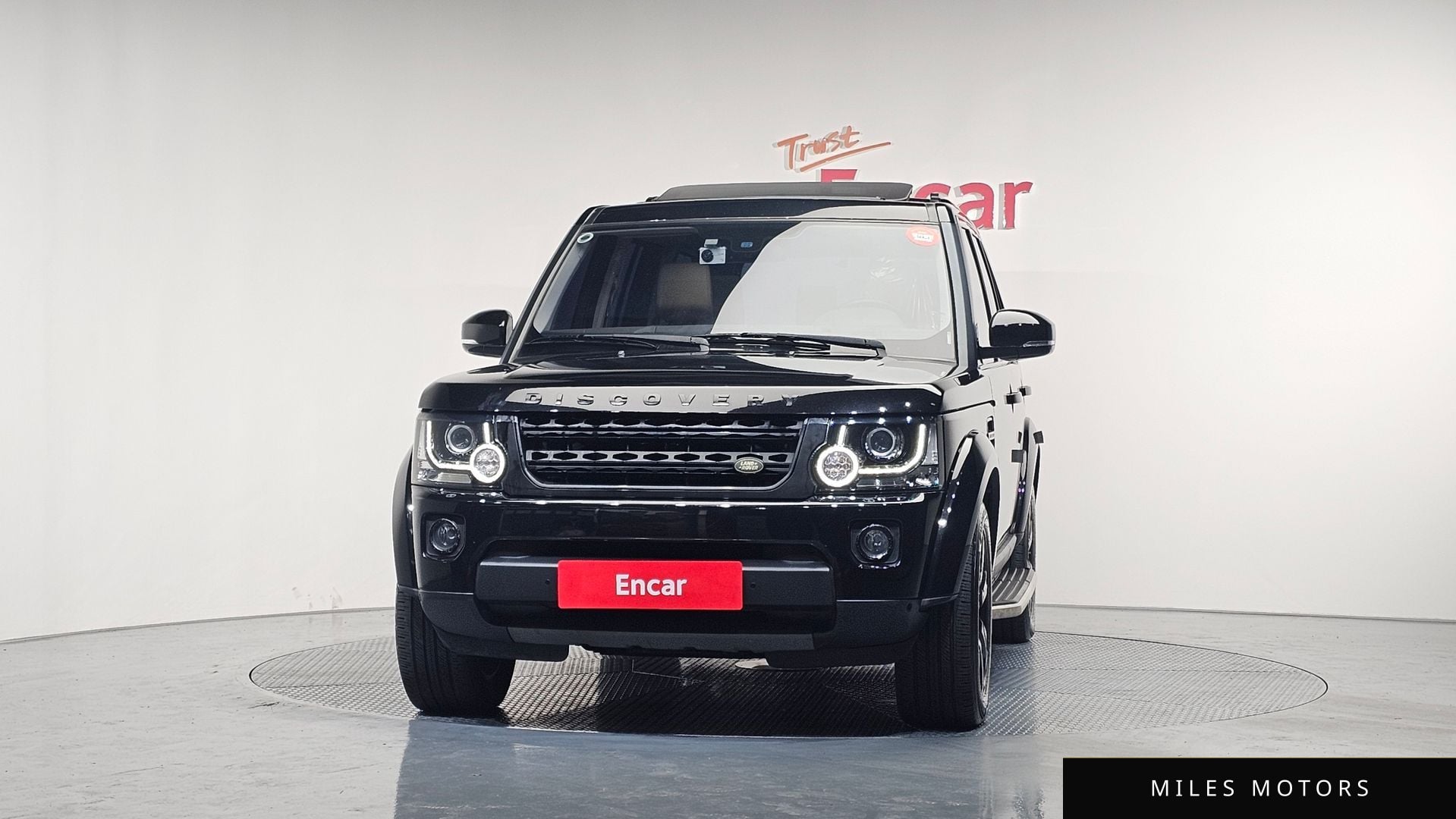 Land Rover Discovery 2016 — миниатюра 3