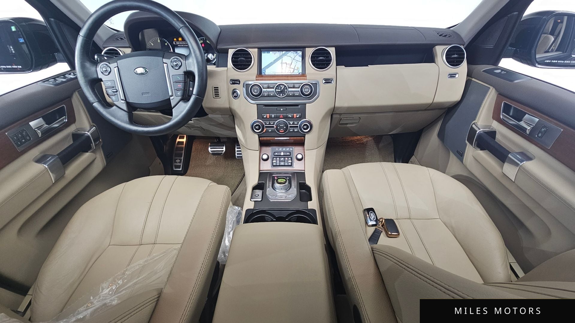 Land Rover Discovery 2016 — миниатюра 7