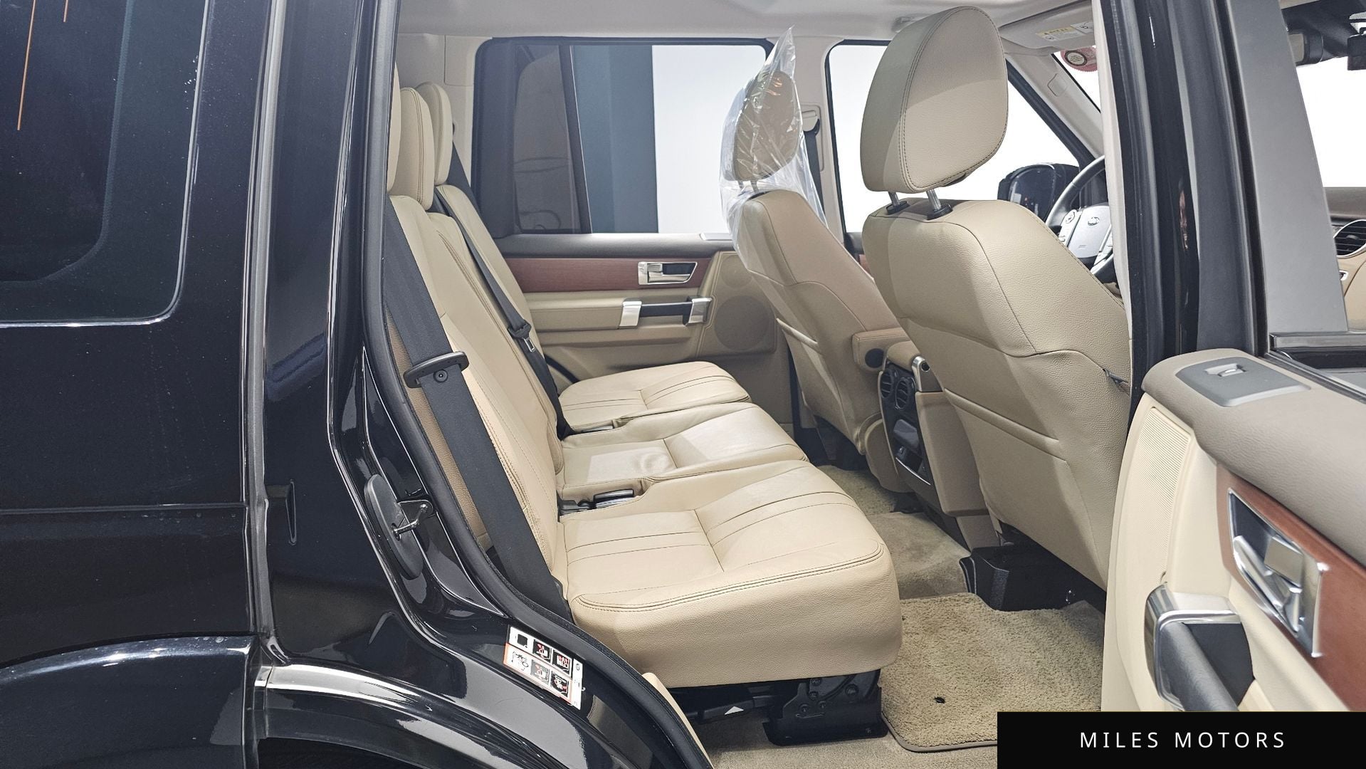 Land Rover Discovery 2016 — миниатюра 12