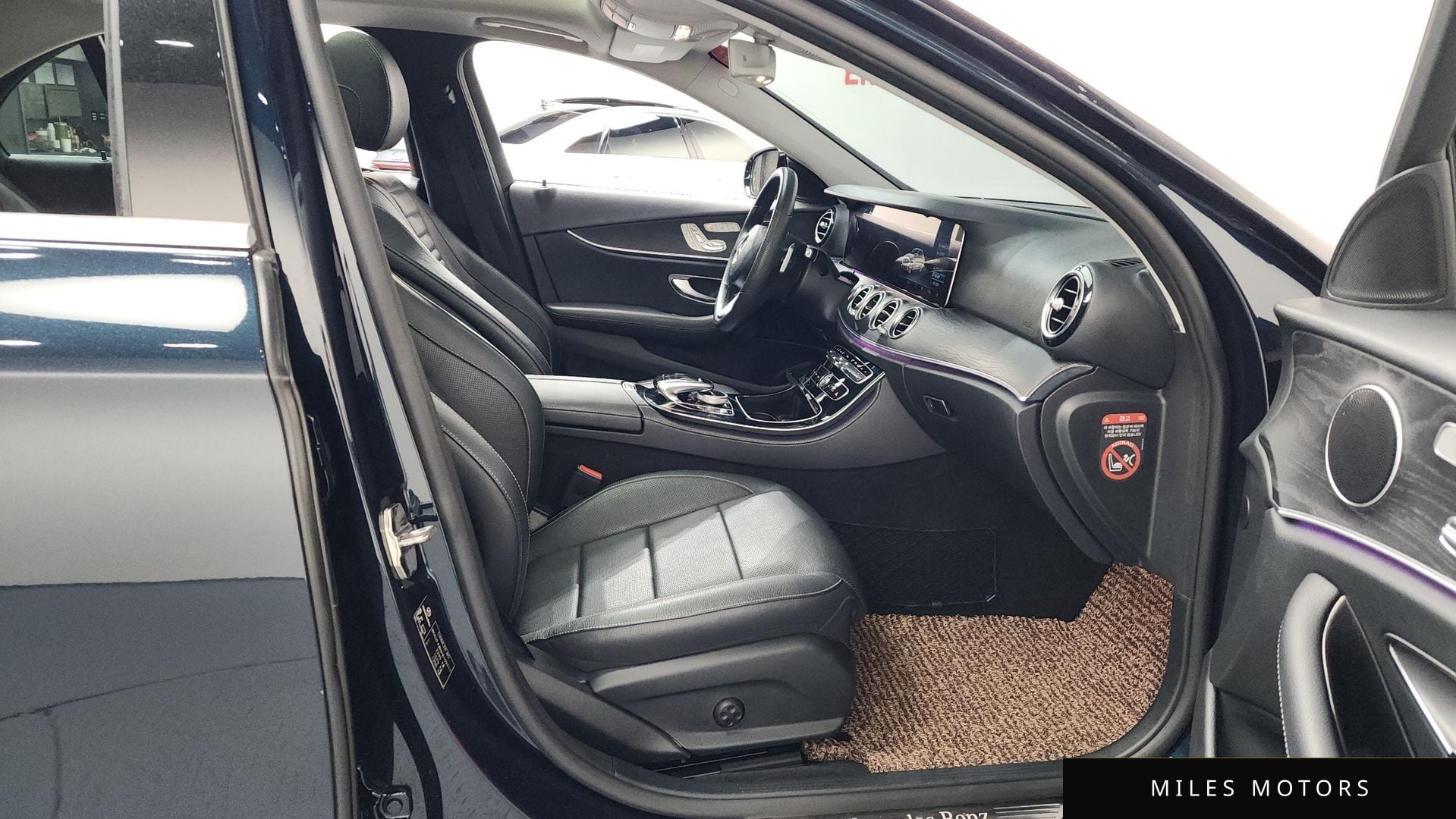 Mercedes-Benz E-Class W213 2017 — миниатюра 11