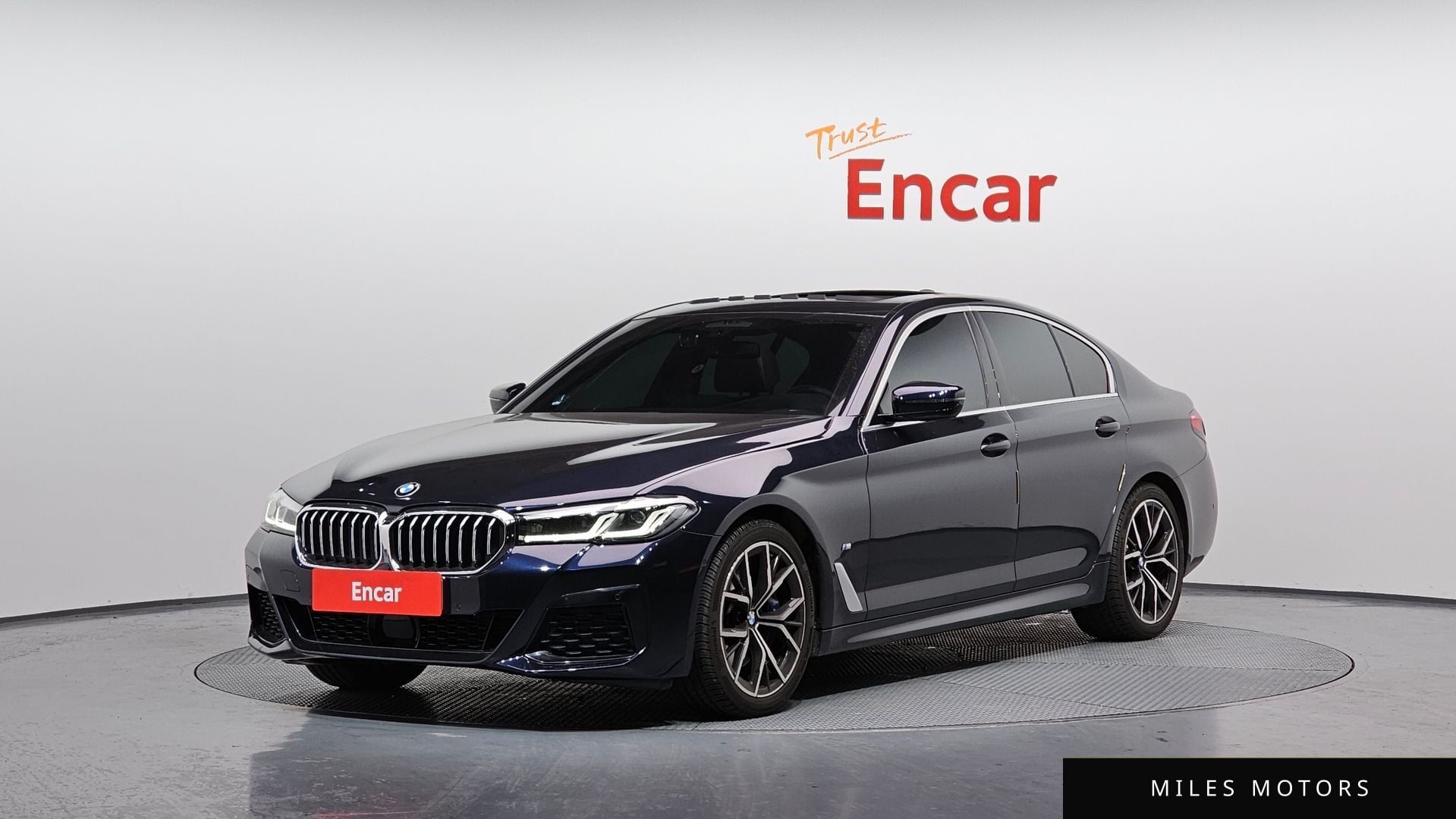 BMW 5 Series (G30) 2021 — фото 1 из 12