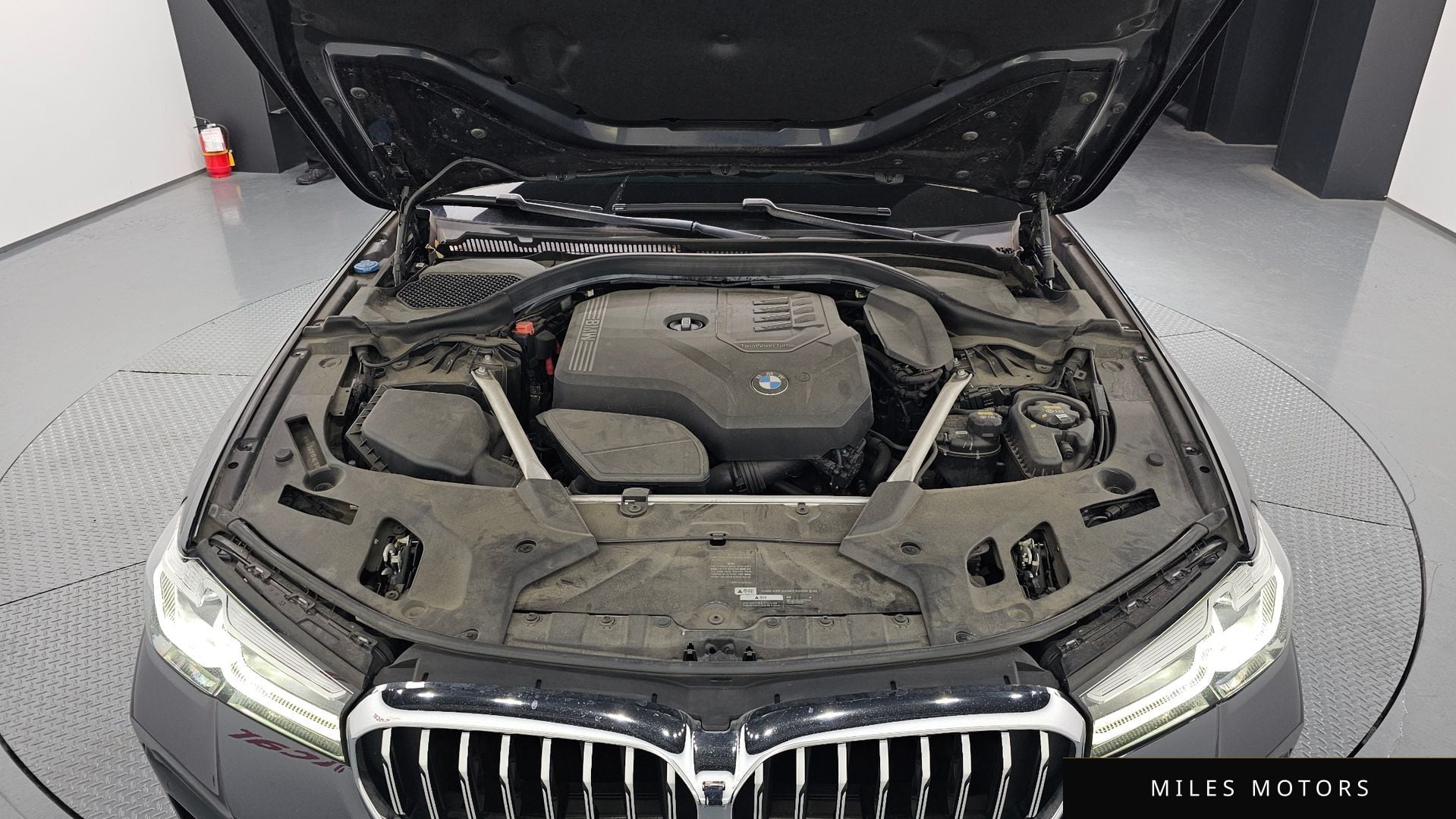 BMW 5 Series (G30) 2021 — миниатюра 6