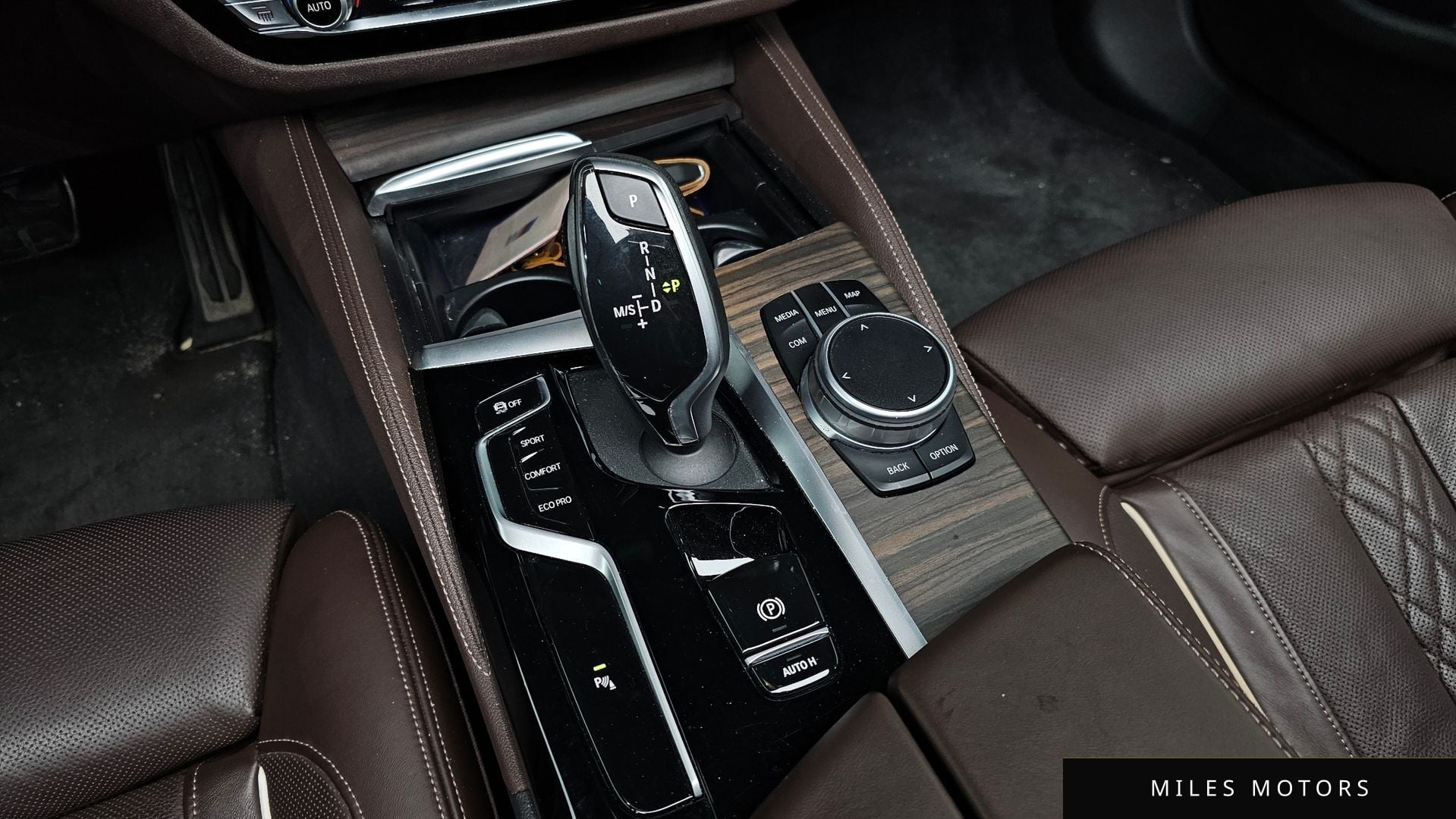 BMW 5 Series (G30) 2021 — миниатюра 9