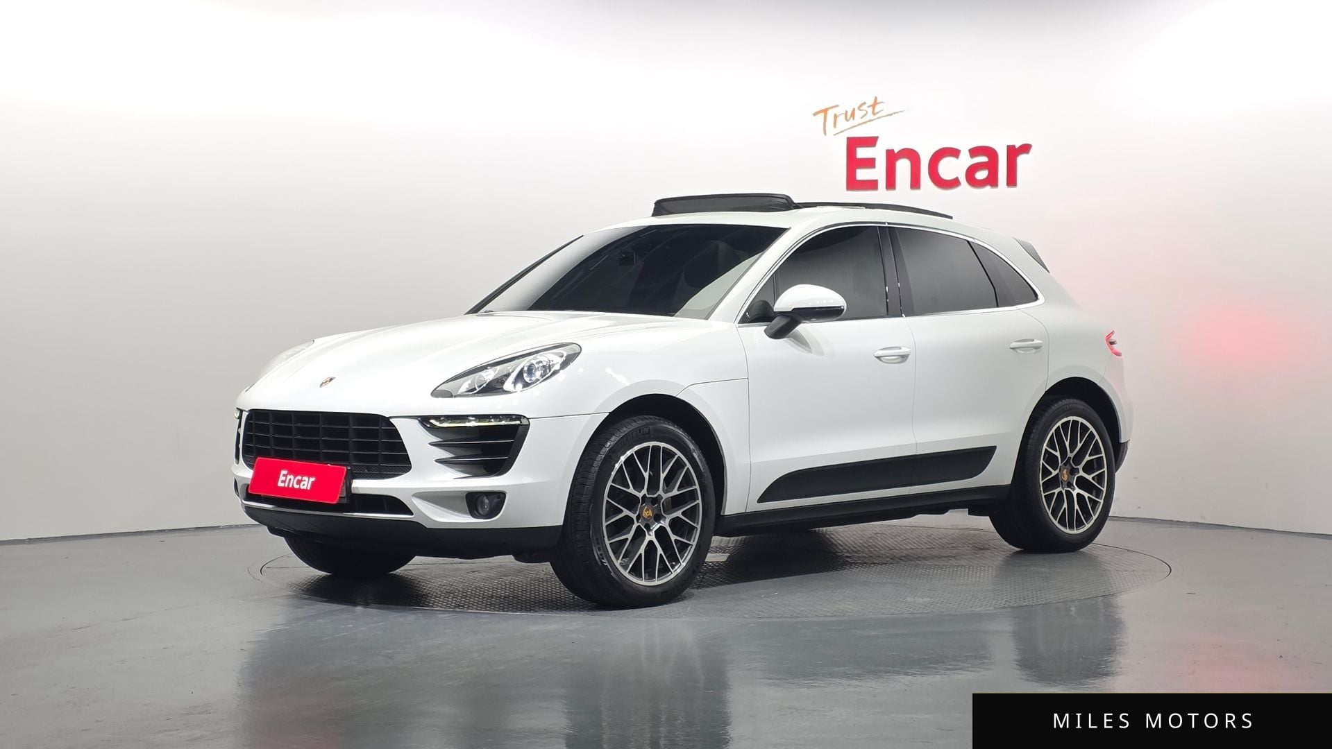 Porsche Macan 2015 — фото 1 из 12