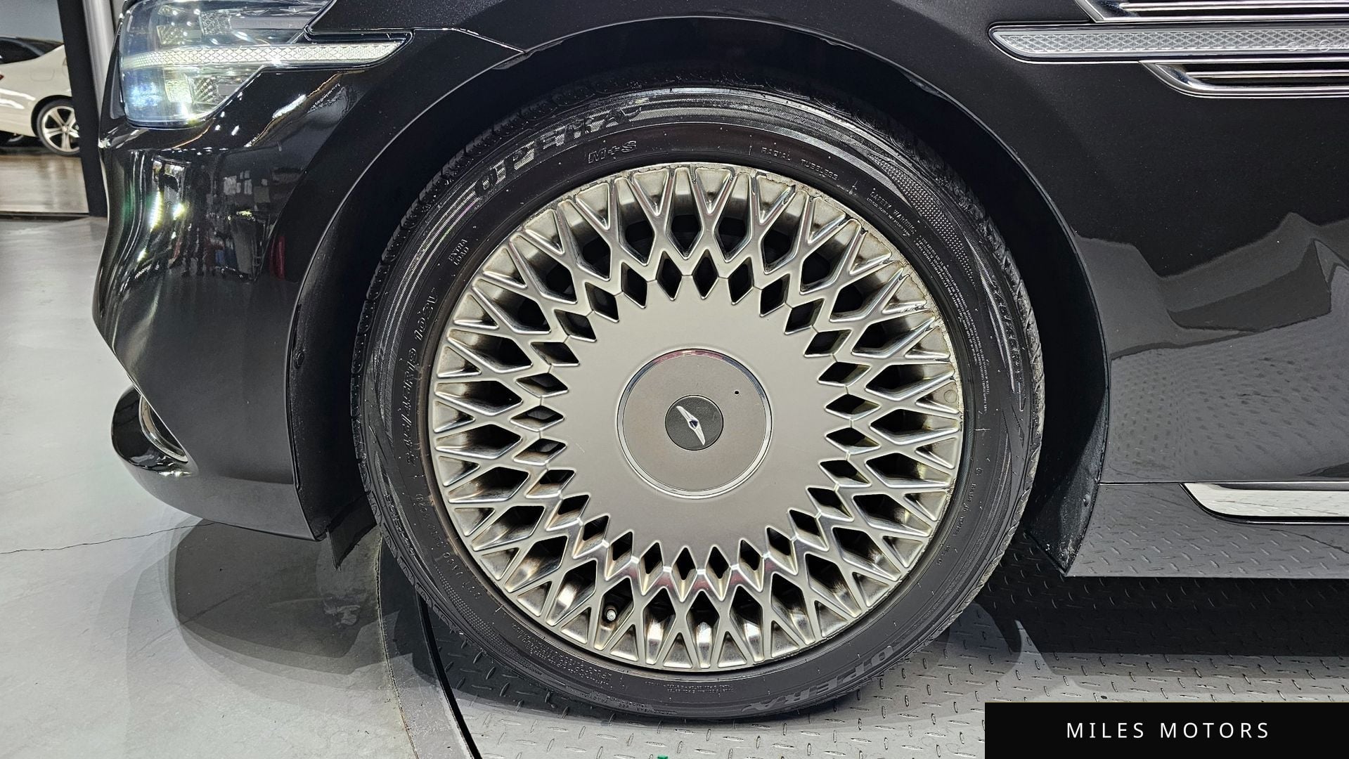 Genesis G90 2019 — миниатюра 5
