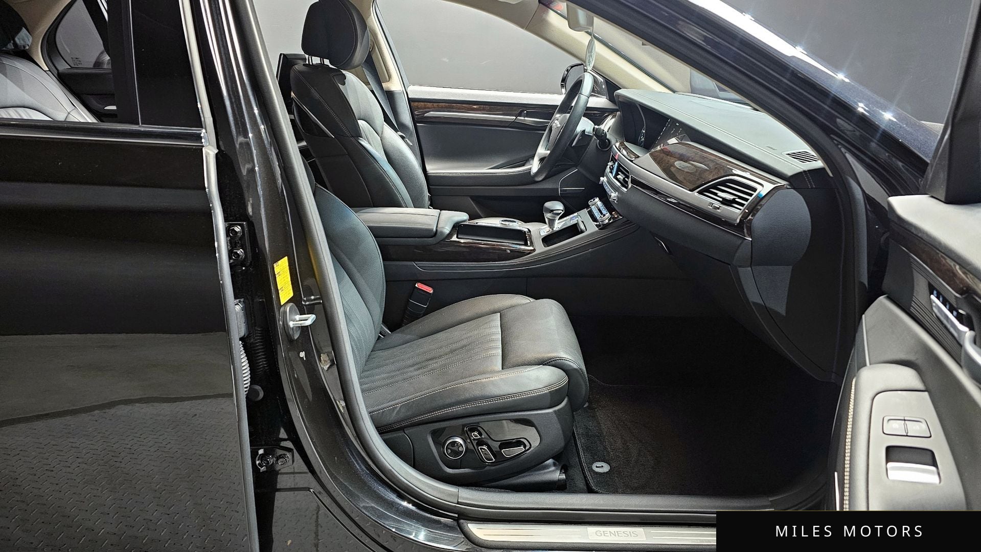 Genesis G90 2019 — миниатюра 11
