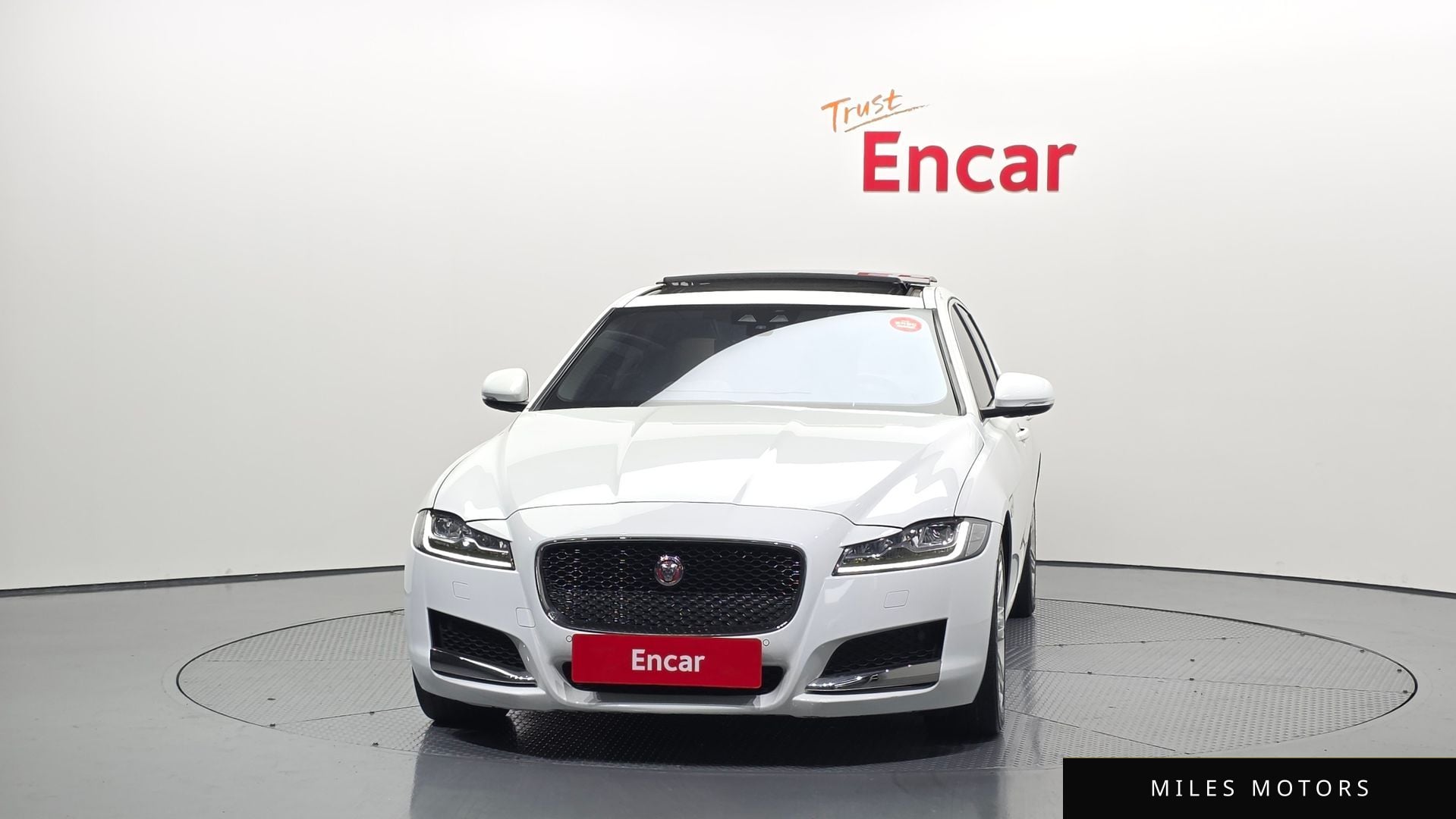 Jaguar XF (X260) 2017 — миниатюра 3