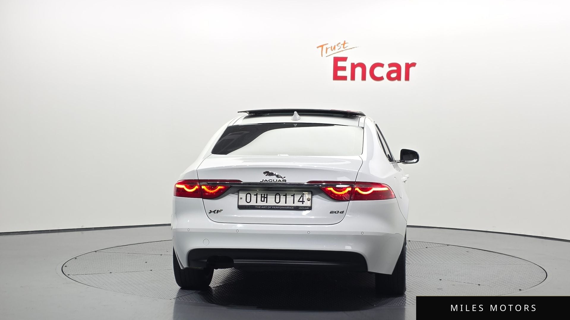 Jaguar XF (X260) 2017 — миниатюра 4