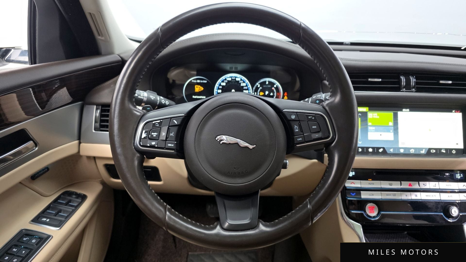 Jaguar XF (X260) 2017 — миниатюра 13