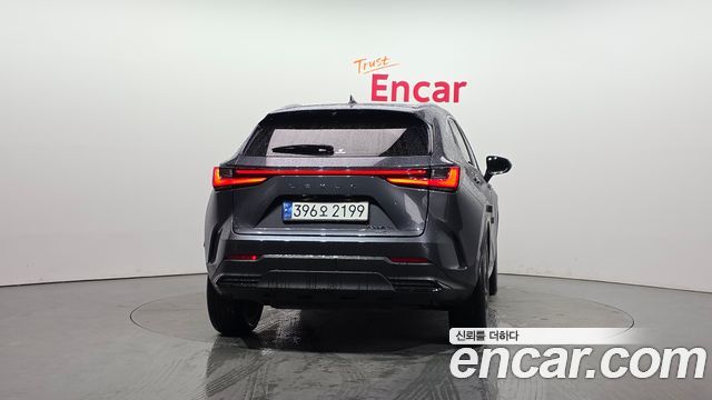 Лексус NX350h 2024 — миниатюра 4