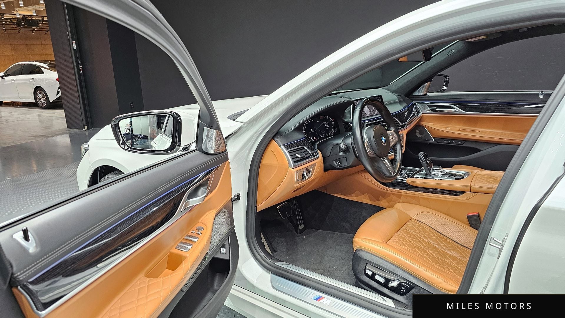BMW 7 Series (G11) 2022 — миниатюра 11