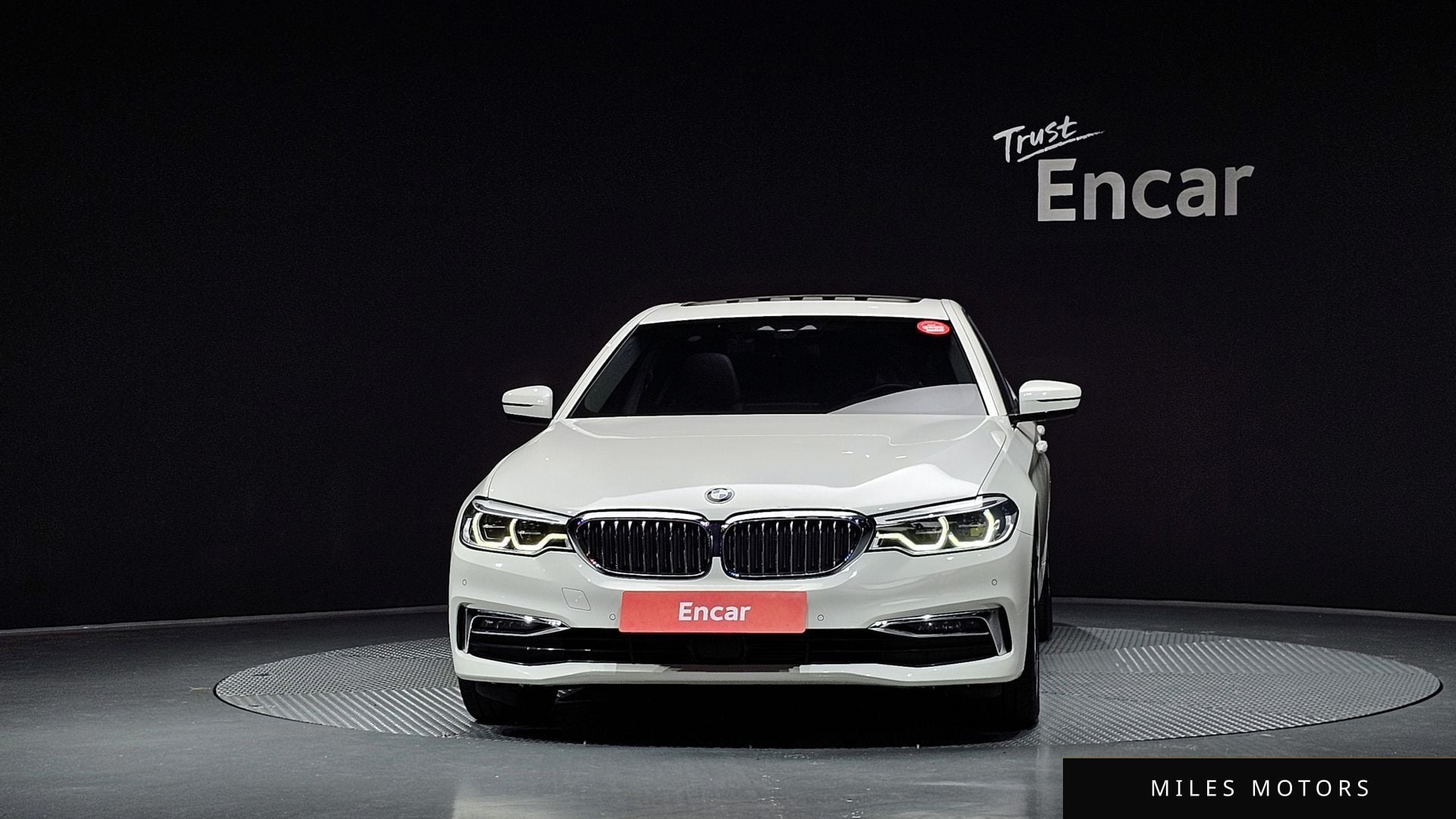 BMW 5 Series (G30) 2020 — миниатюра 3