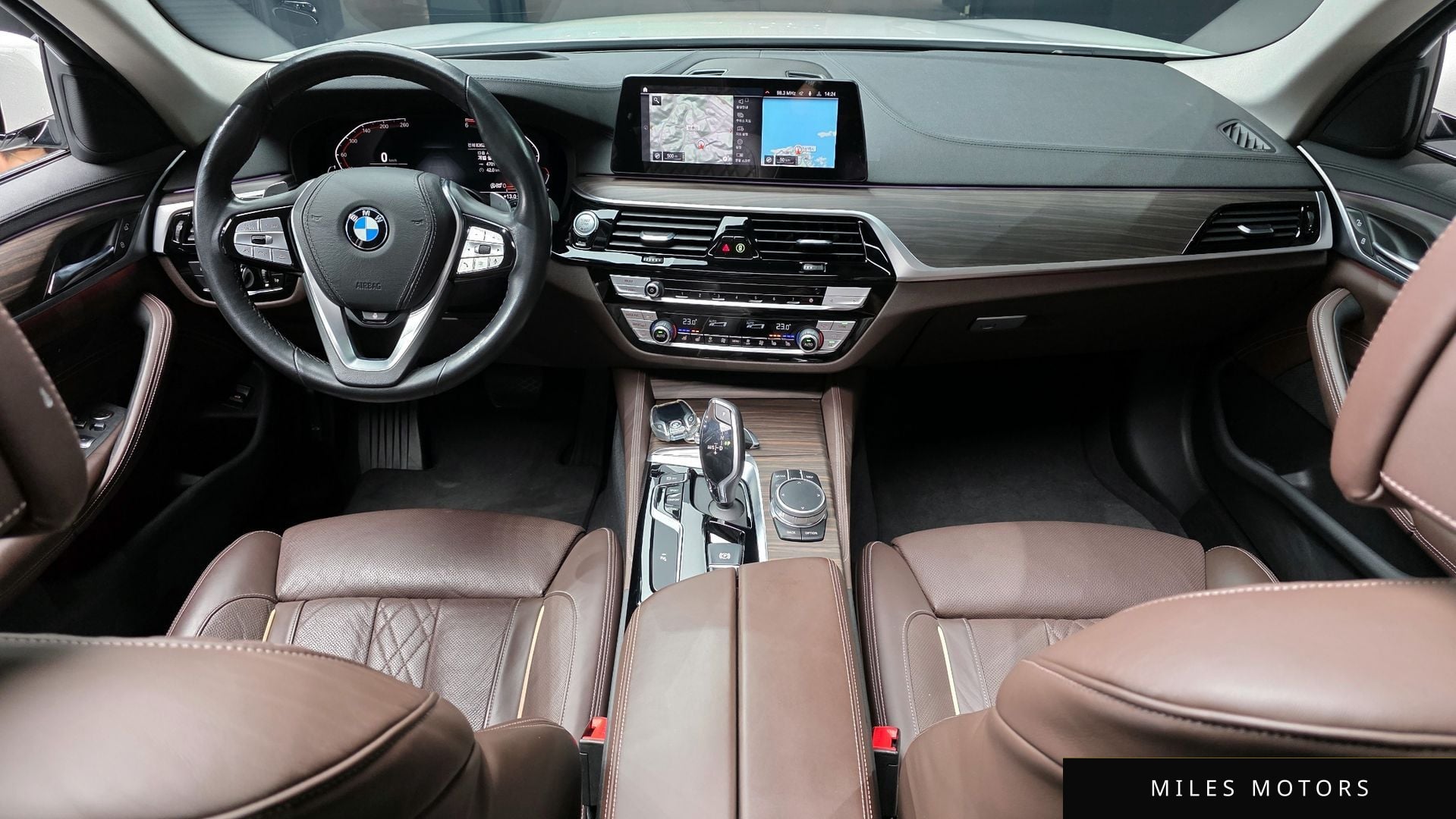 BMW 5 Series (G30) 2020 — миниатюра 7